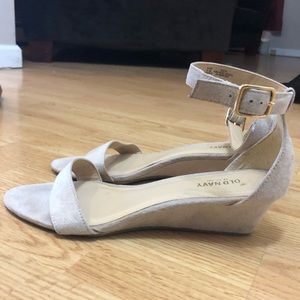 Old Navy Blush Suede Sandal Wedges 10